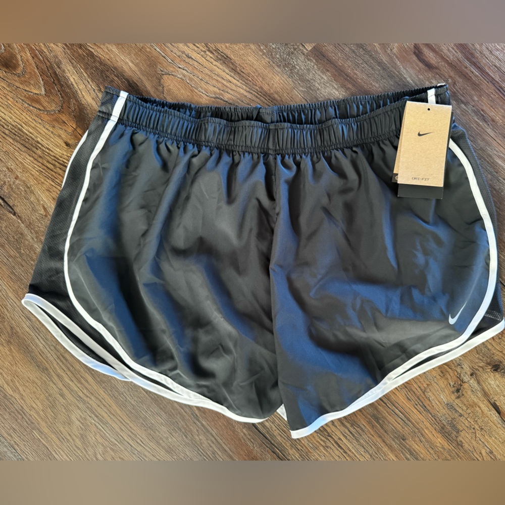 Women’s Nike Gray Dri-FIT Shorts 1XL